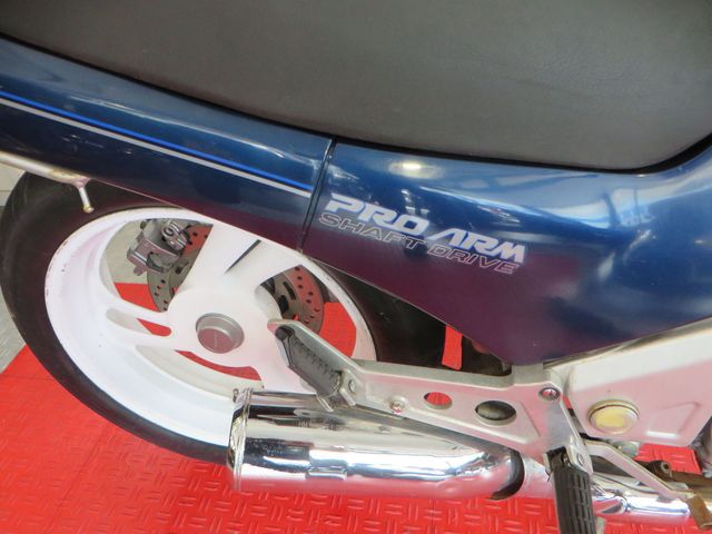 honda - ntv-650-revere
