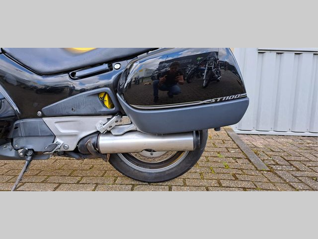 honda - st-1100-pan-european