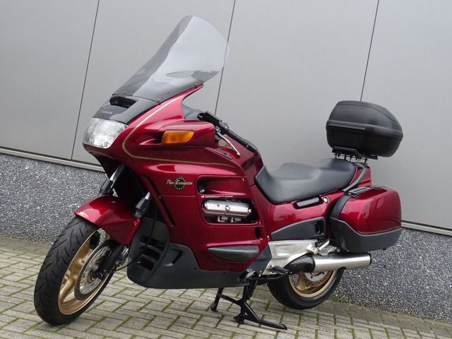 honda - st-1100-pan-european