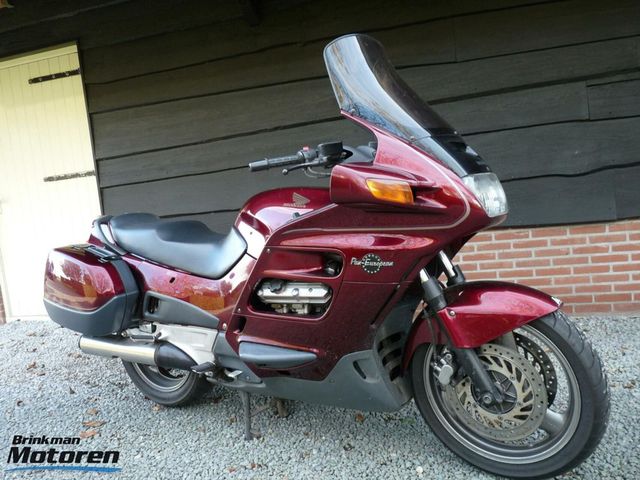 honda - st-1100-pan-european