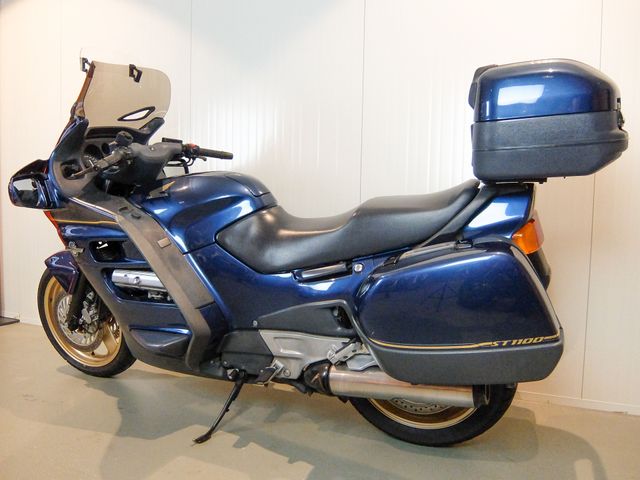 honda - st-1100-pan-european