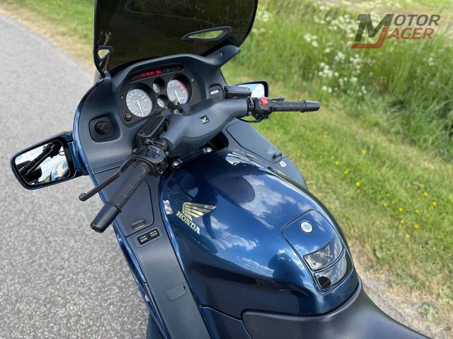 honda - st-1100-pan-european