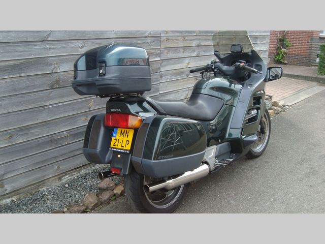 honda - st-1100-pan-european