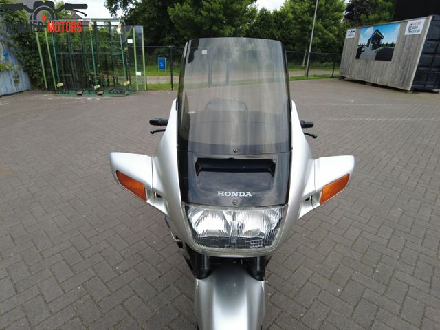 honda - st-1100-pan-european