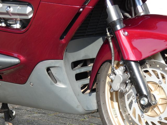 honda - st-1100-pan-european