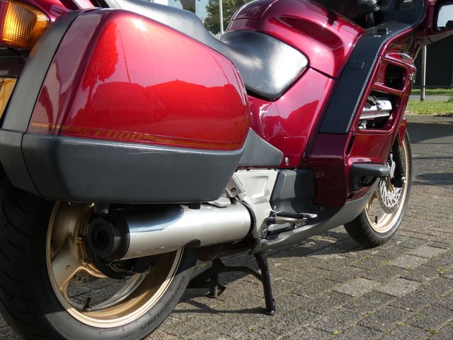honda - st-1100-pan-european