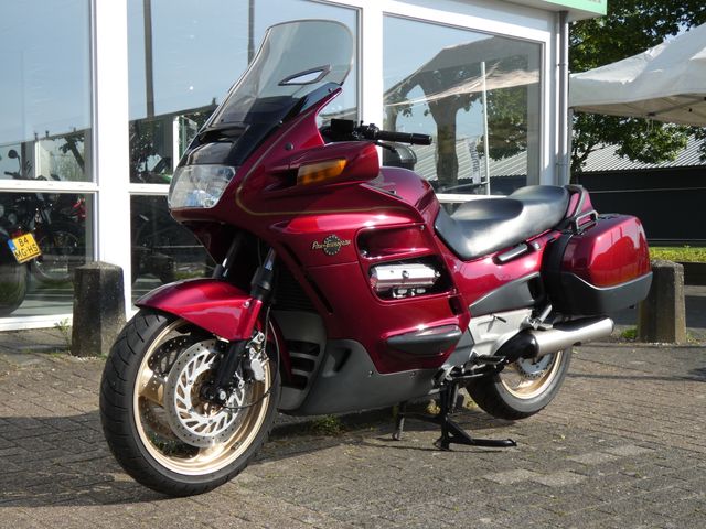 honda - st-1100-pan-european