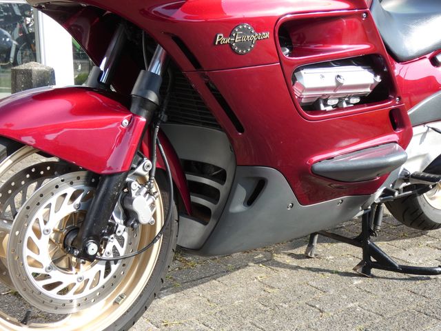 honda - st-1100-pan-european
