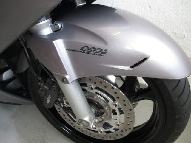 honda - st-1300-pan-european