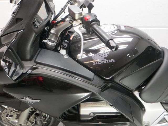 honda - st-1300-pan-european