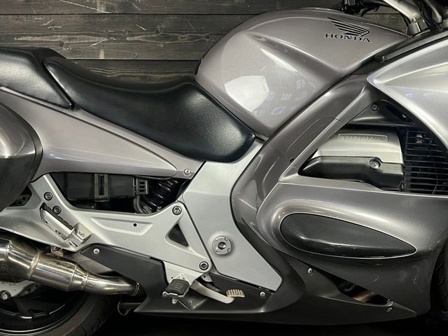 honda - st-1300-pan-european