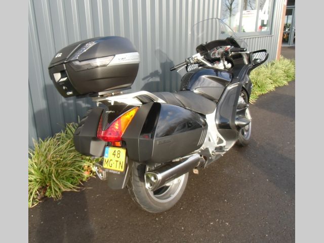 honda - st-1300-pan-european