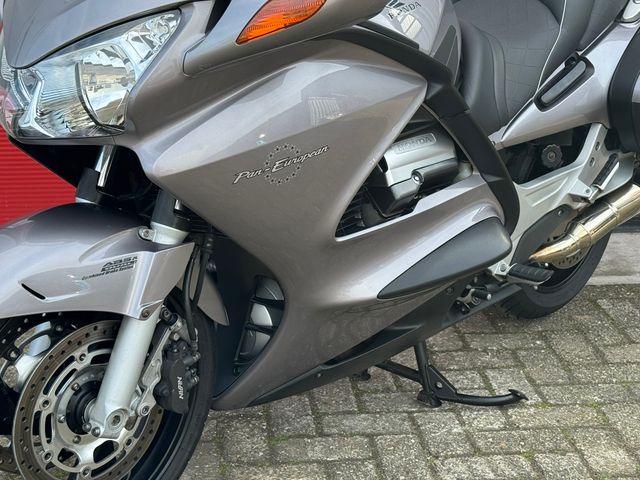 honda - st-1300-pan-european