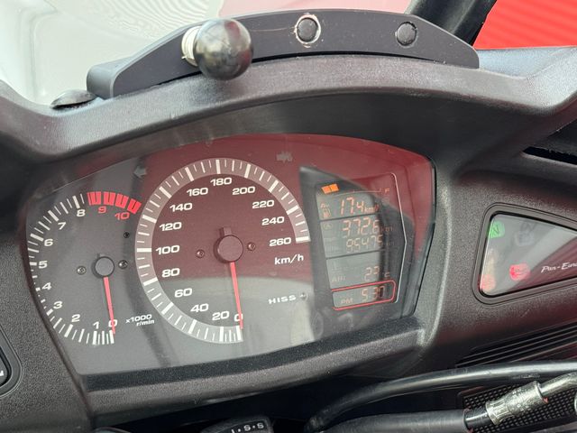 honda - st-1300-pan-european