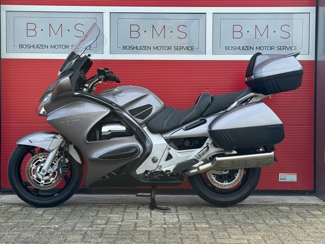 honda - st-1300-pan-european