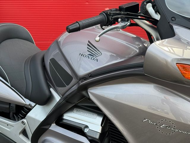 honda - st-1300-pan-european
