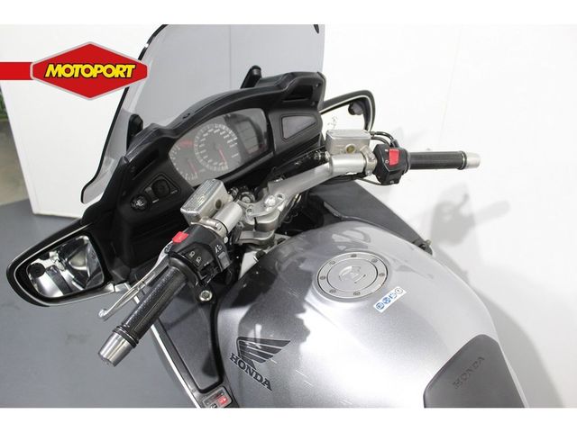 honda - st-1300-pan-european