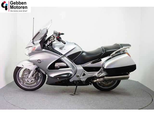 honda - st-1300-pan-european