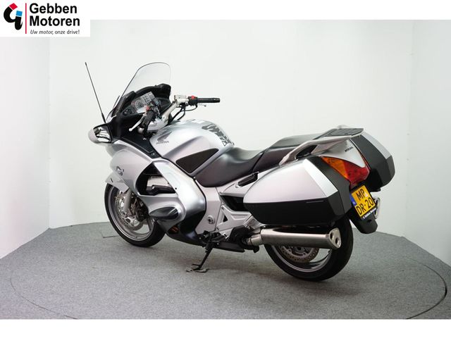 honda - st-1300-pan-european