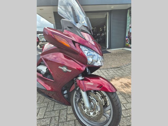 honda - st-1300-pan-european