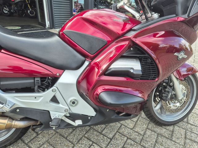 honda - st-1300-pan-european