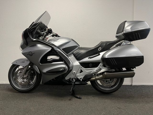 honda - st-1300-pan-european-abs