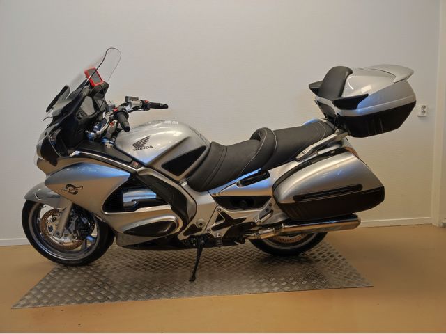 honda - st-1300-pan-european-abs