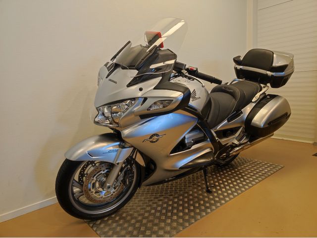 honda - st-1300-pan-european-abs