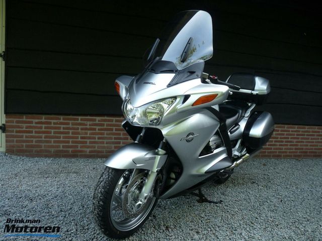 honda - st-1300-pan-european-abs
