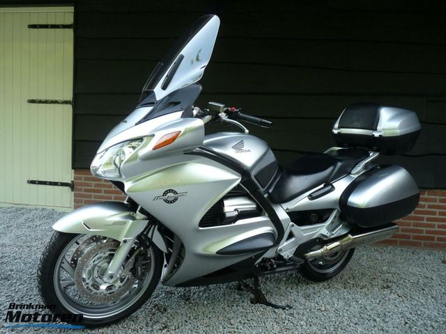 honda - st-1300-pan-european-abs