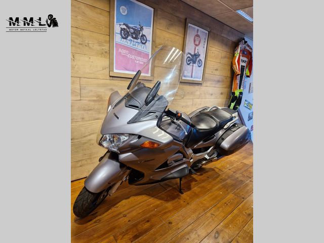 honda - st-1300-pan-european-abs
