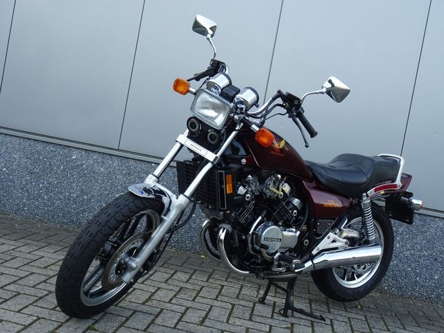 honda - vf-500-c--magna