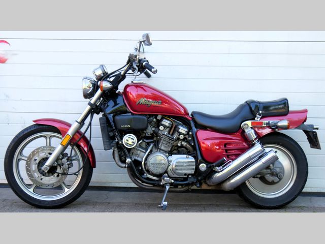 honda - vf-700-c-magna
