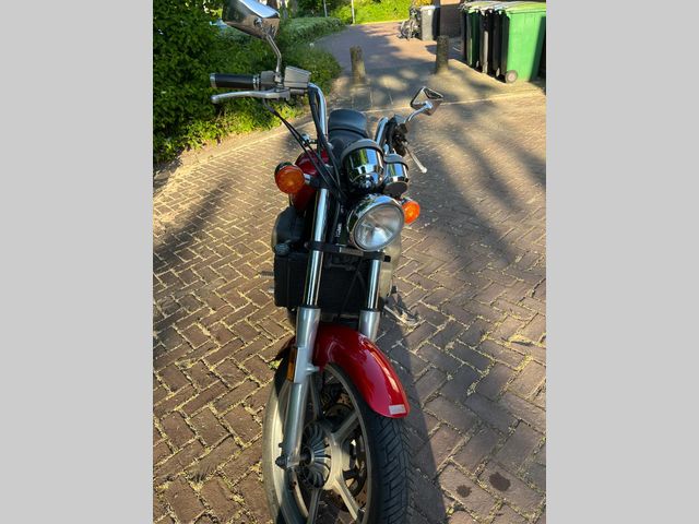 honda - vf-700-c-magna