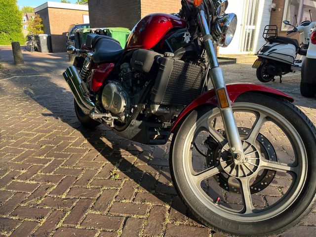 honda - vf-700-c-magna
