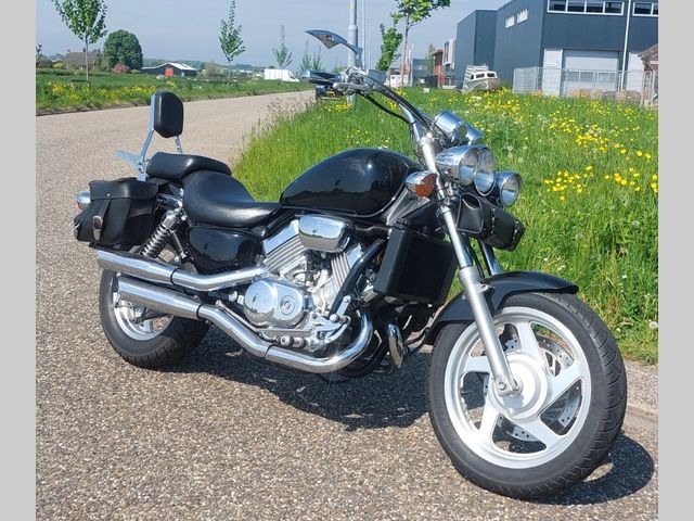honda - vf-750-c