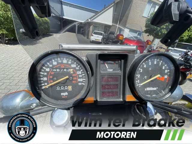 honda - vf-750-c-magna