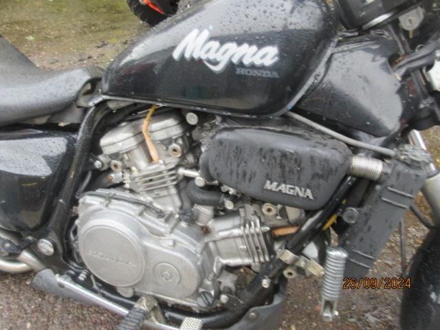 honda - vf-750-c-supermagna