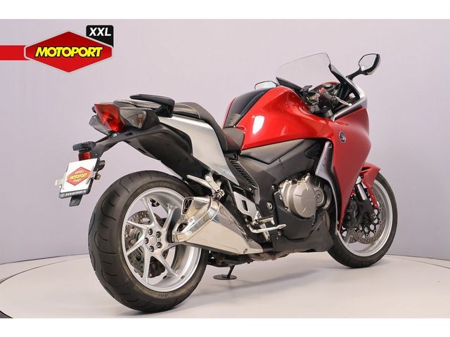 honda - vfr-1200-f