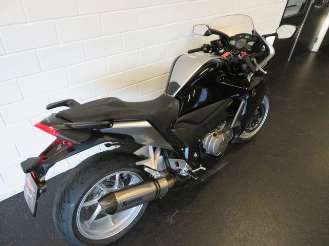 honda - vfr-1200-f