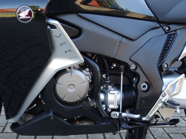 honda - vfr-1200-f