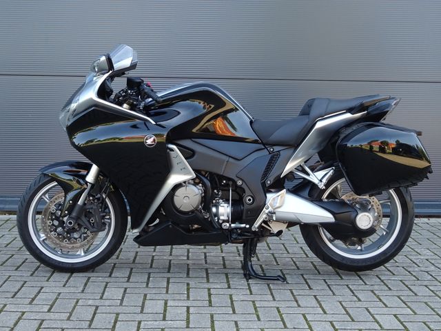 honda - vfr-1200-f