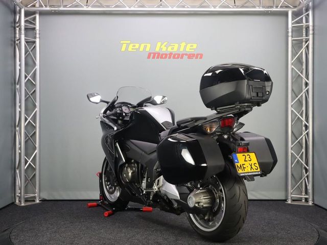 honda - vfr-1200-f