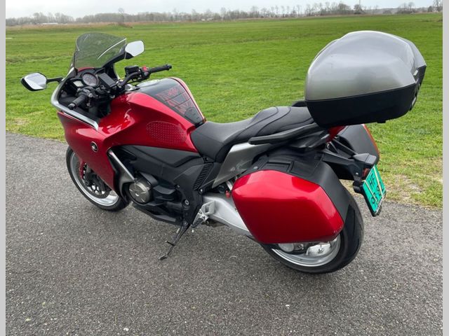 honda - vfr-1200-f-c-abs-dct