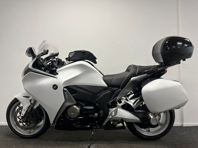 honda - vfr-1200-f-dct-c-abs