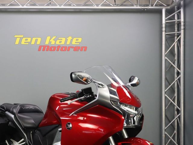 honda - vfr-1200-f-dct-c-abs