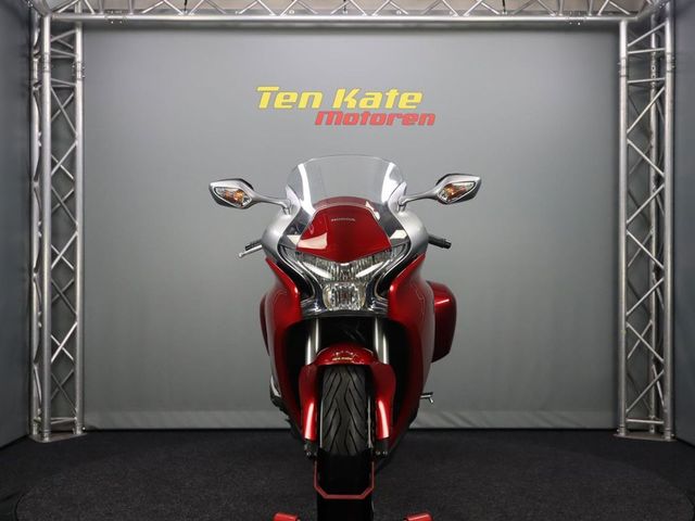 honda - vfr-1200-f-dct-c-abs