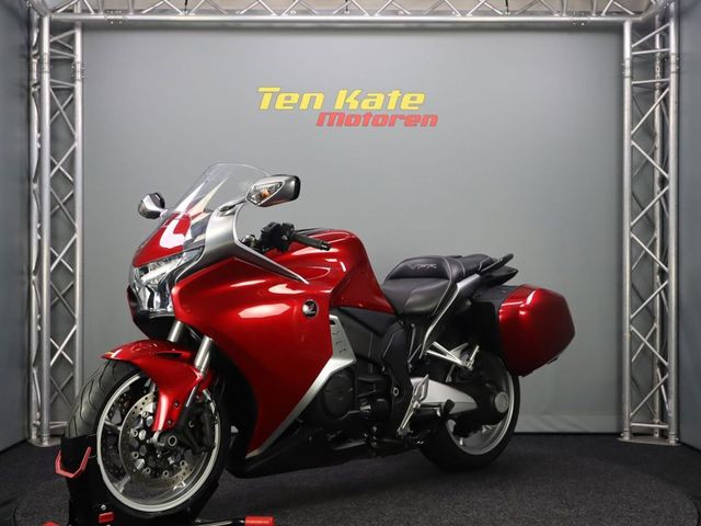honda - vfr-1200-f-dct-c-abs