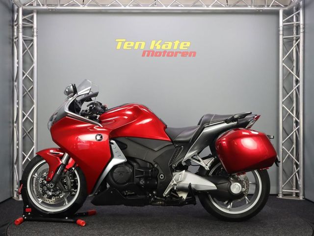 honda - vfr-1200-f-dct-c-abs