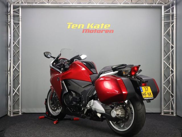 honda - vfr-1200-f-dct-c-abs